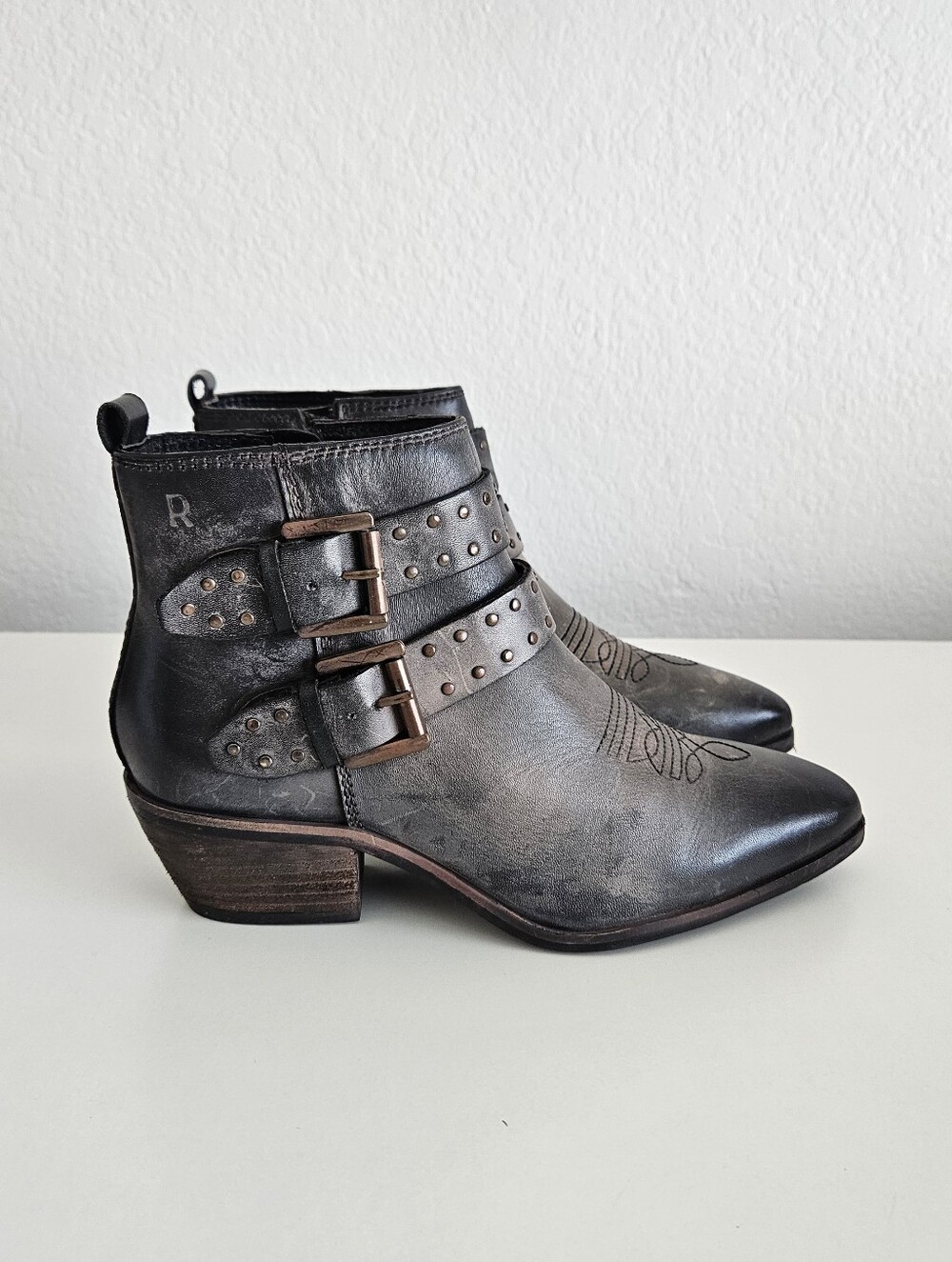 Roan by Bed Stu Ville Size 7.5 Black Rust Leather Buckle Ankle Booties Distress